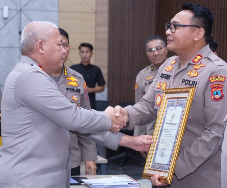 Komitmen Layani Masyarakat Berbuah Prestasi, Polres Banjarbaru Raih Predikat Pelayanan Prima